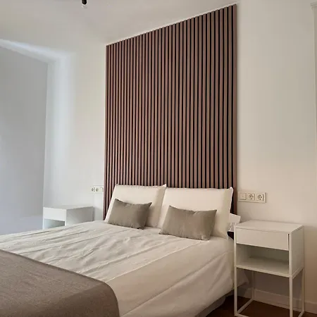 Apartman Escapadaburgos, Alma Sutil, Tu Hogar Familiar En El Corazon De La Ciudad De *